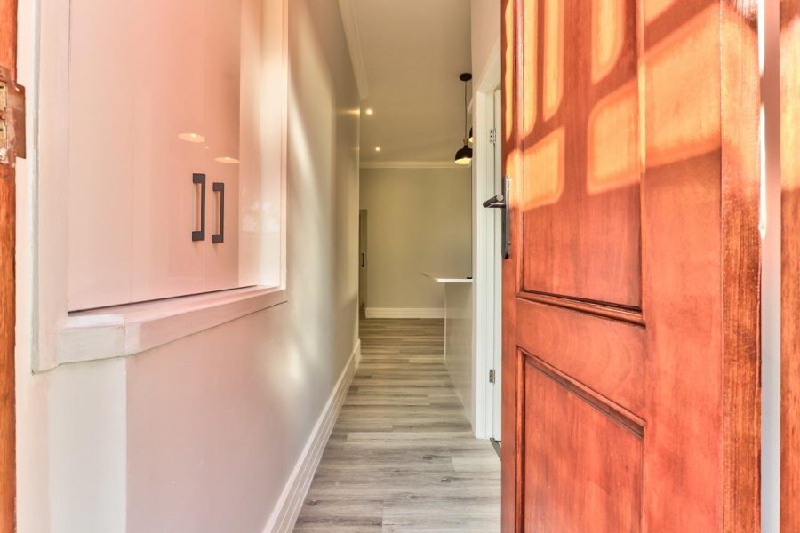 To Let 1 Bedroom Property for Rent in Walmer Estate Western Cape